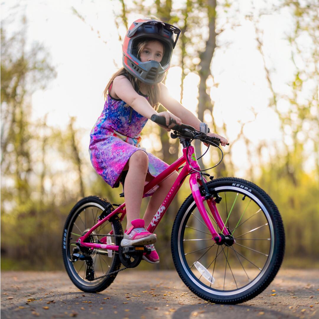 Frog Bikes Green Frog 53 Kids Hybrid Bike 20” Wheel | Age 5-7 | 8-Speed 2/3