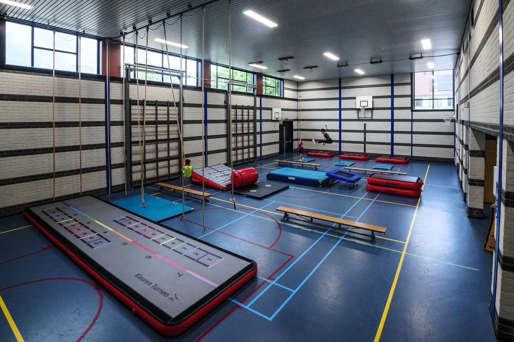 Airtrack 12springs 800x200x20 cm Plus Educatief Kleuren Turnen 4/5