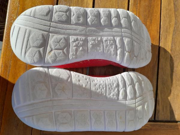 Entre Particuliers - Chaussures de sport 2/2