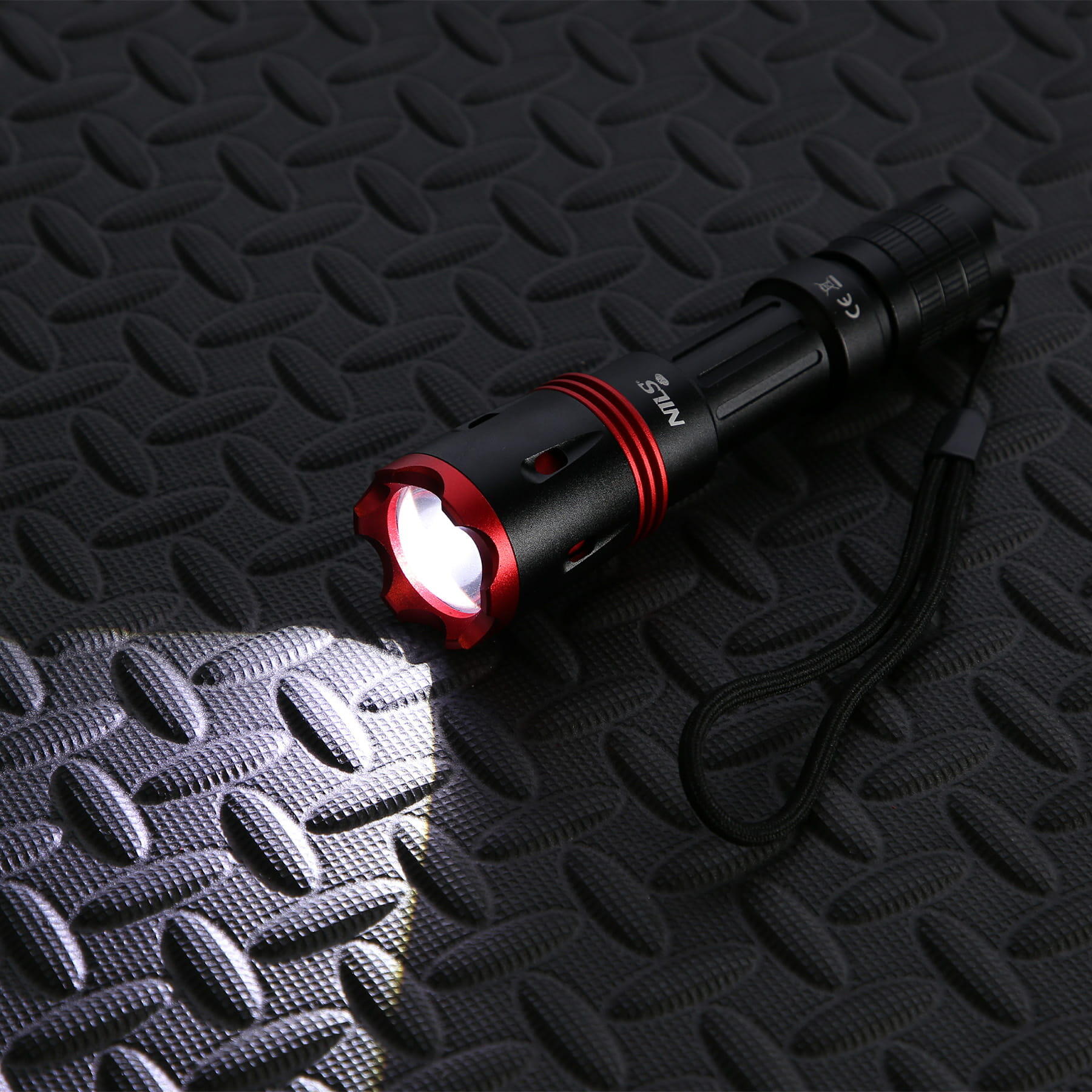 Ruční LED svítilna NILS Camp NC0004 1000 lm 5/7