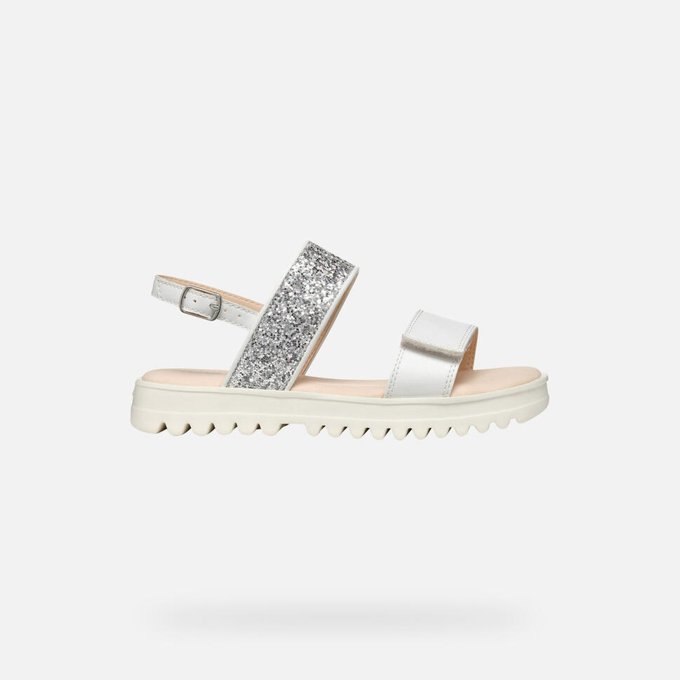 Sandały Geox Model J Sandal Coralie Gir Kolor Biały