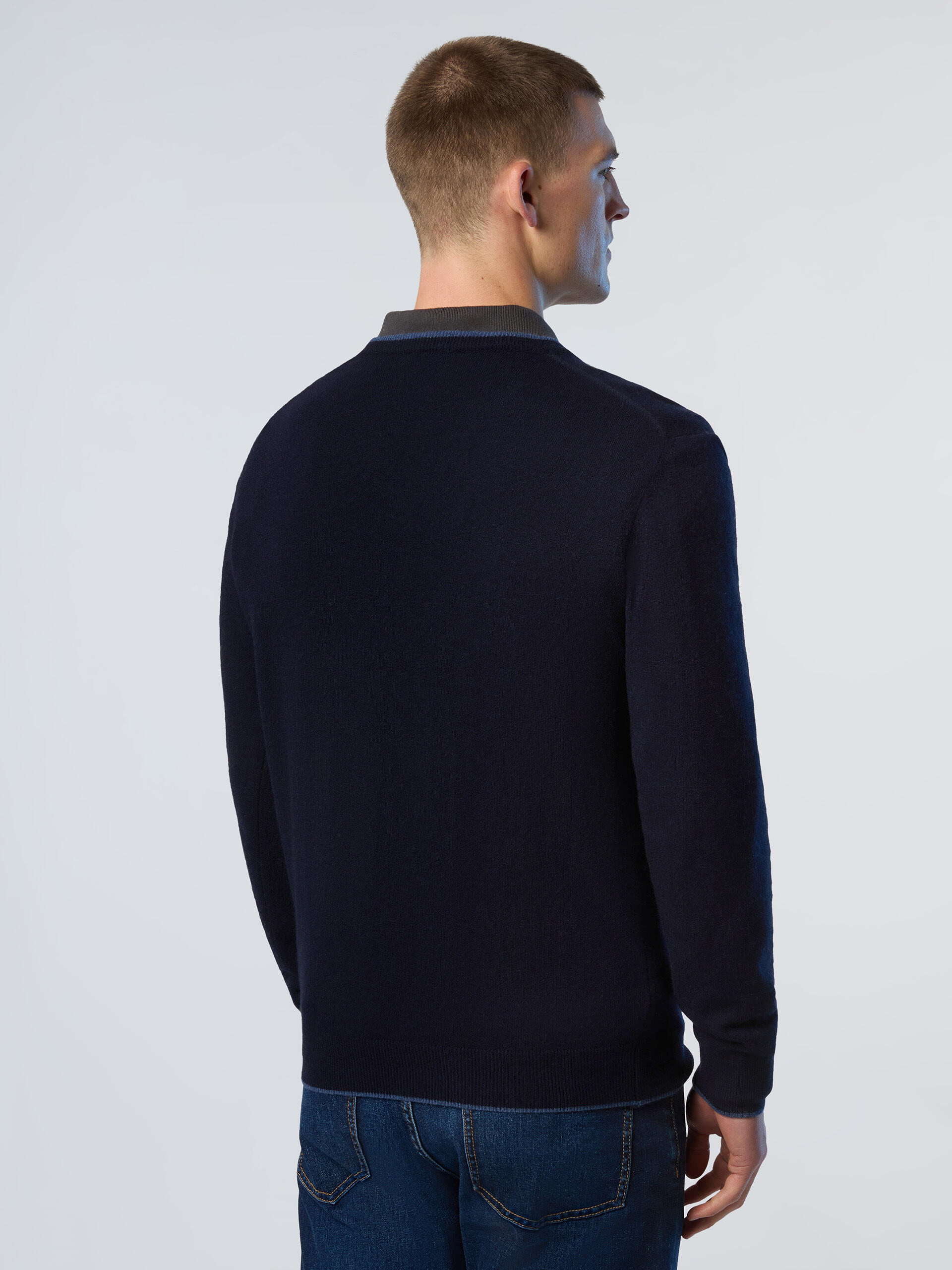 Maglione con scollo a V  da uomo 2/3