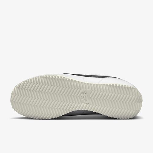 Chaussures De Sport Nike W Cortez À Semelle Crantée 5/7