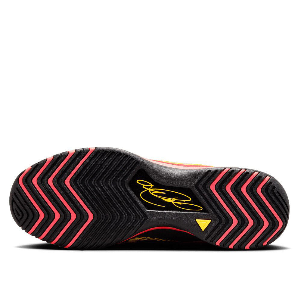 Chaussures De Sport Homme Nike Lbj Nxxt Genisus 3/7