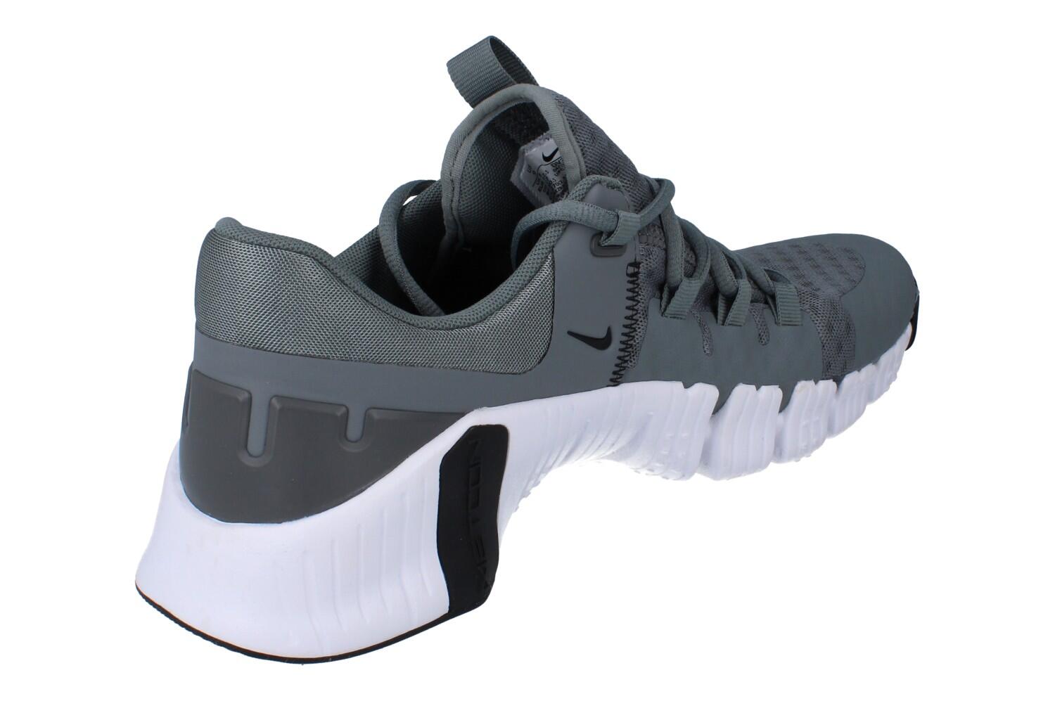 Nike Free Metcon 5 Smoke Grey 3/5