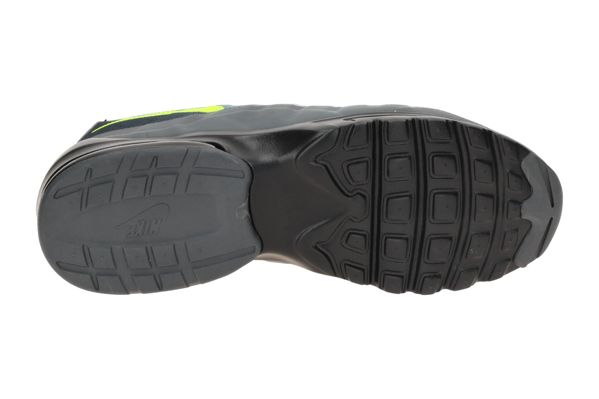 Chaussures Hommes Nike Air Max Invigor gris 7/7