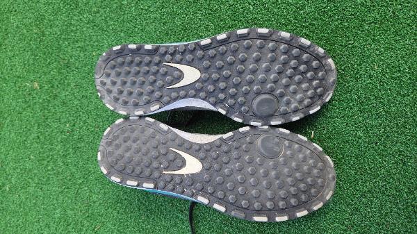 Entre Particuliers - Chaussures de Hockey DITA DT100 2/3