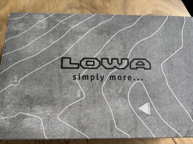 Entre Particuliers - Chaussure de randonnée LOWA taille 42 2/5
