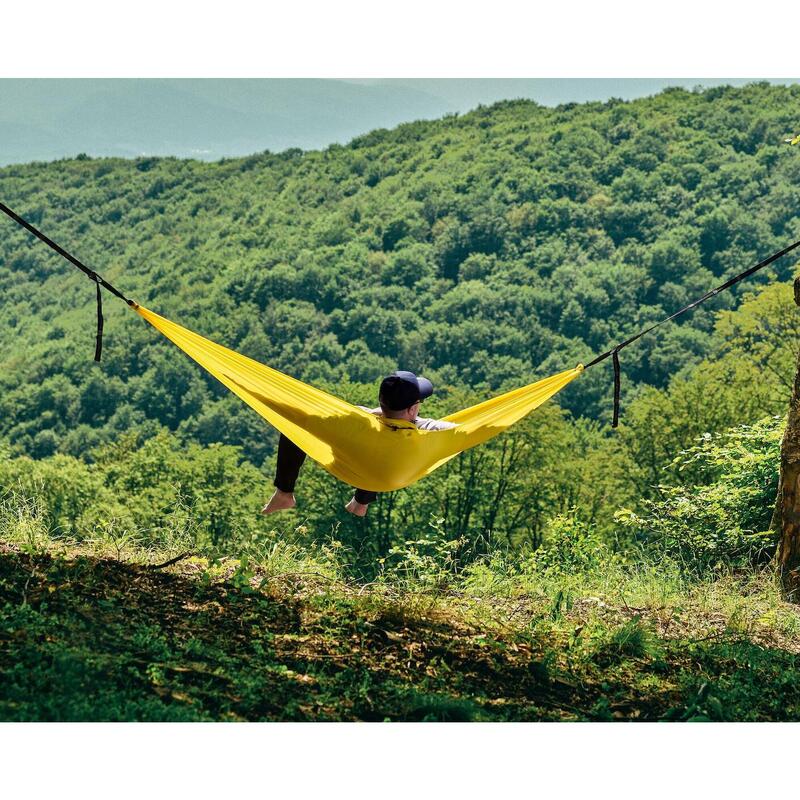 Hamac hikerjoy PRO, 270x150 cm, doua curele de prindere si doua carabine, galben