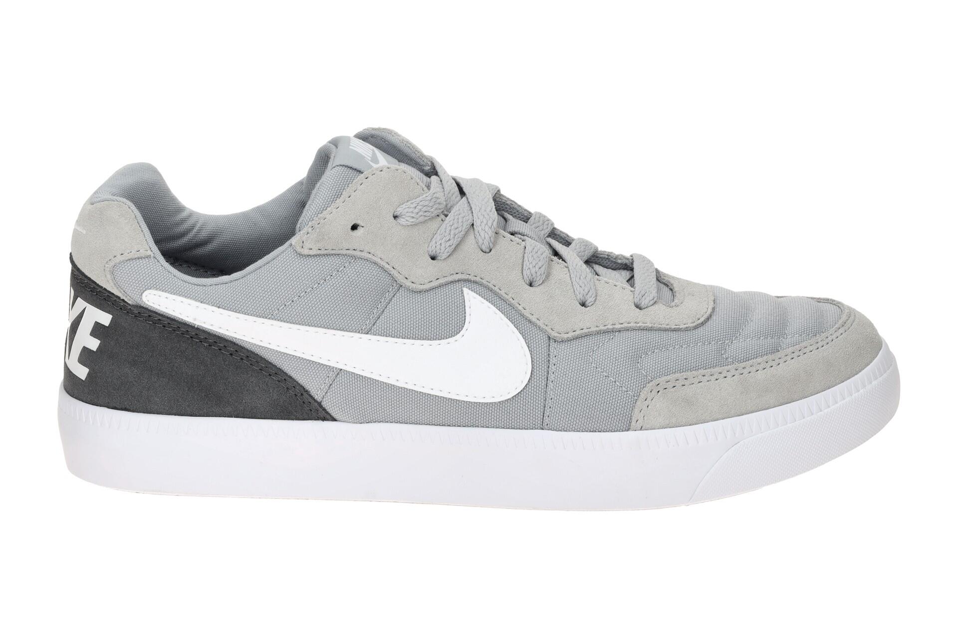 nike nsw tiempo trainer