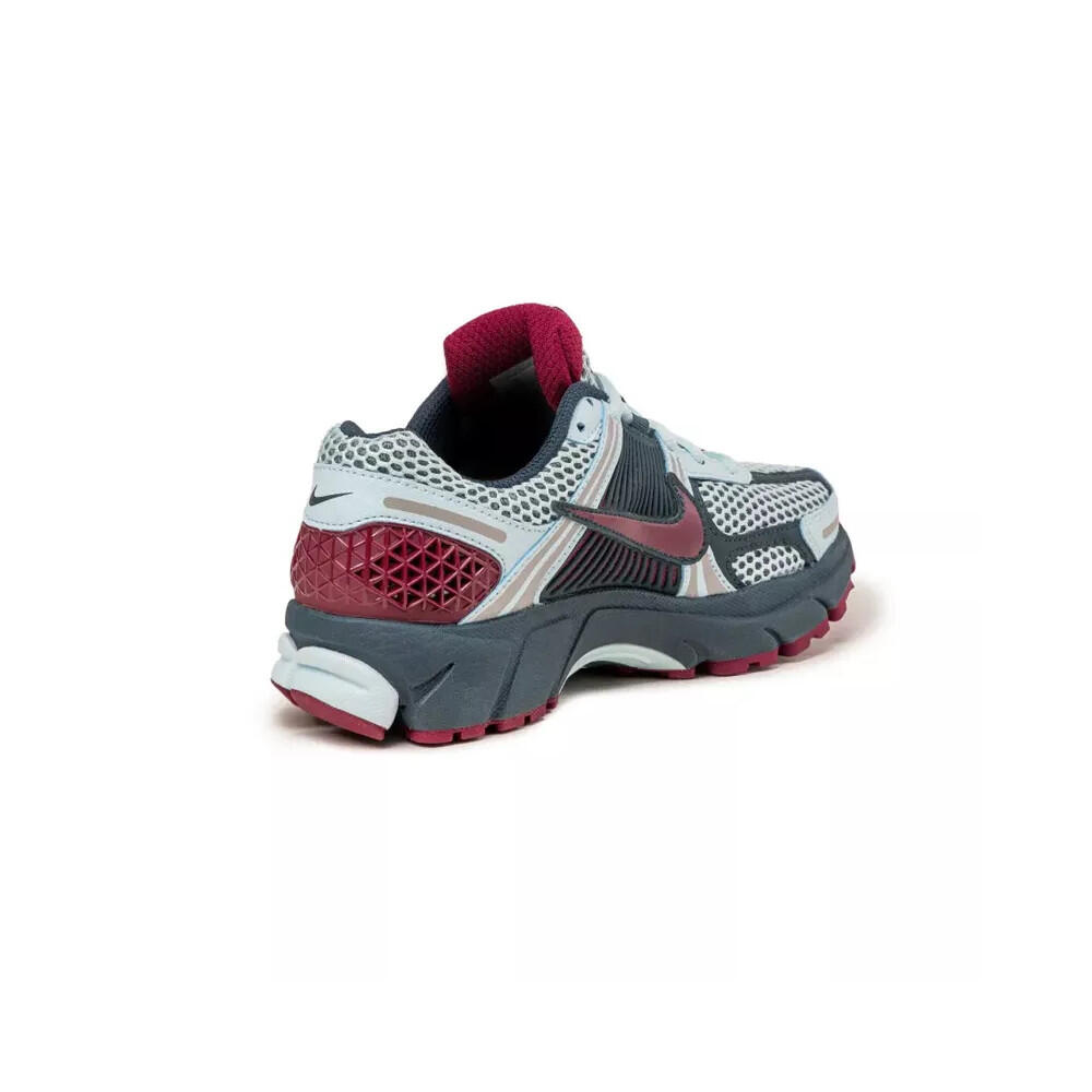 Basket Nike ZOOM VOMERO 5 6/6