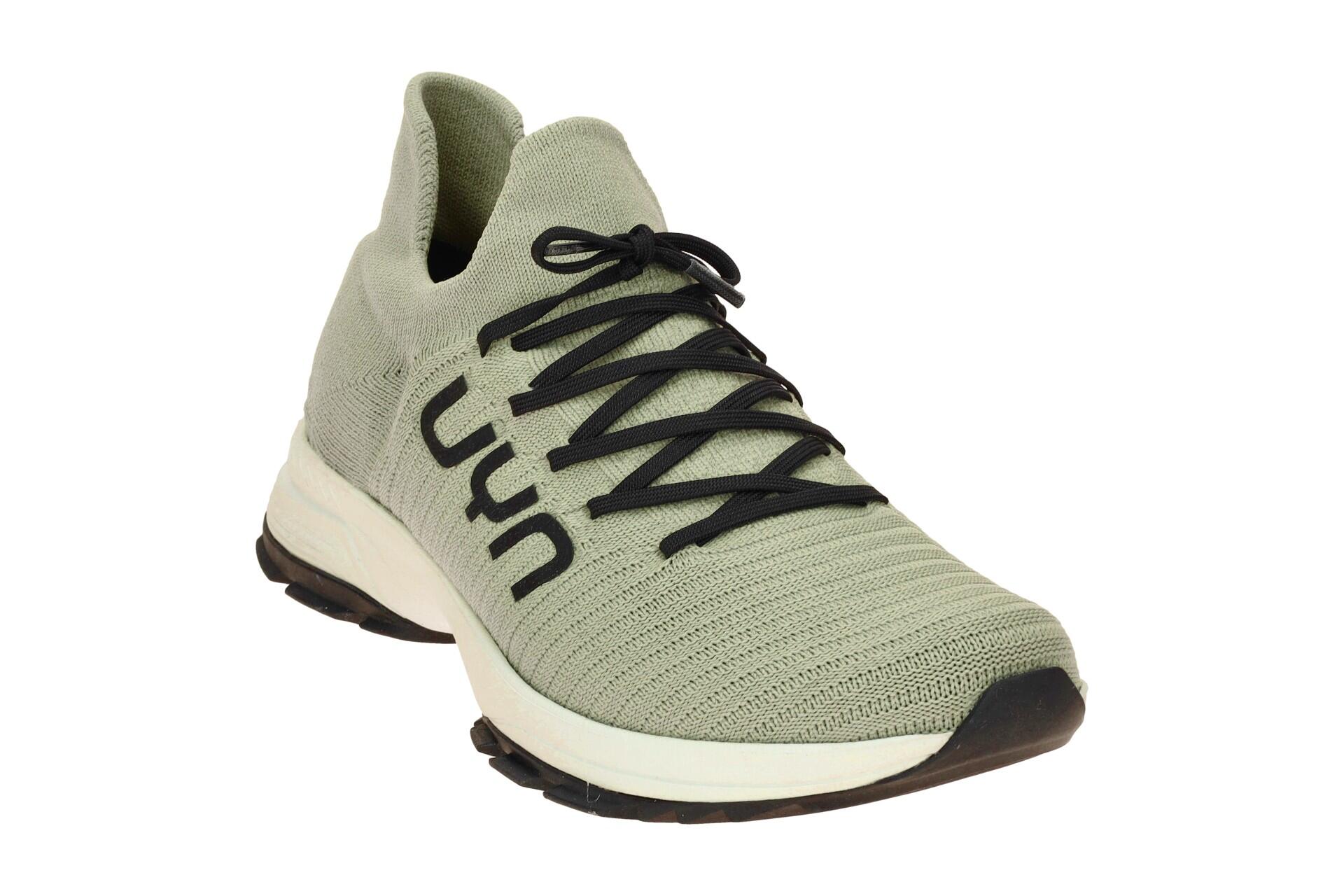 Laces Trek 3/7