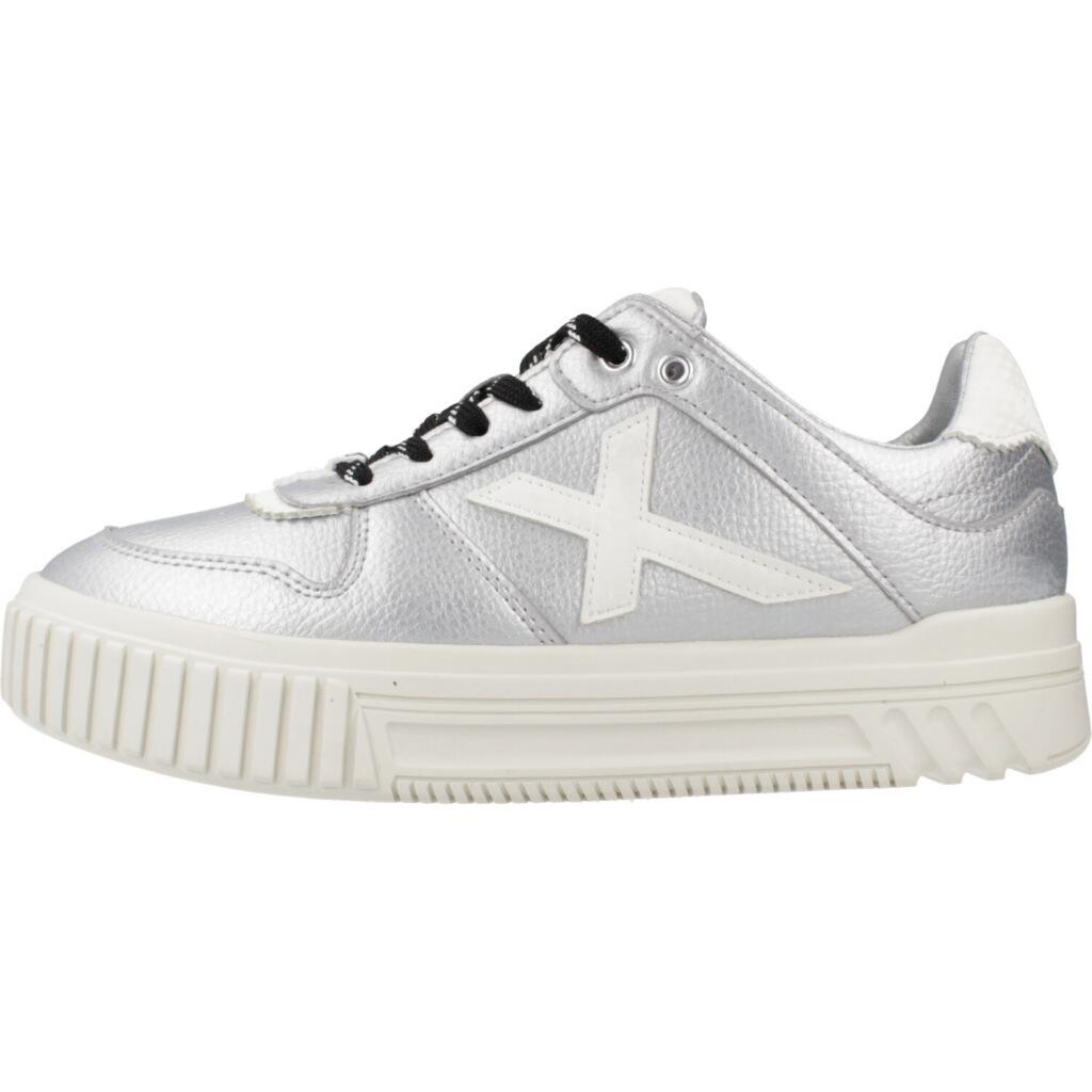 Baskets Munich Modèle Mina 10 Couleur Argent 2/5
