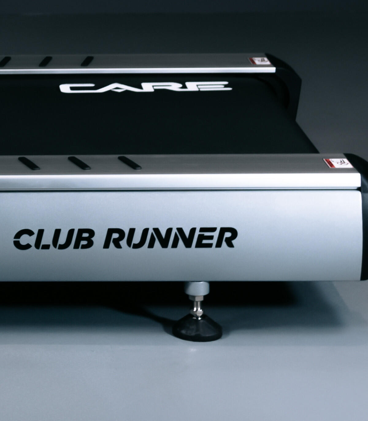 Tapis de course professionnel - 25km/h - CARE - CLUB RUNNER LED 6/8