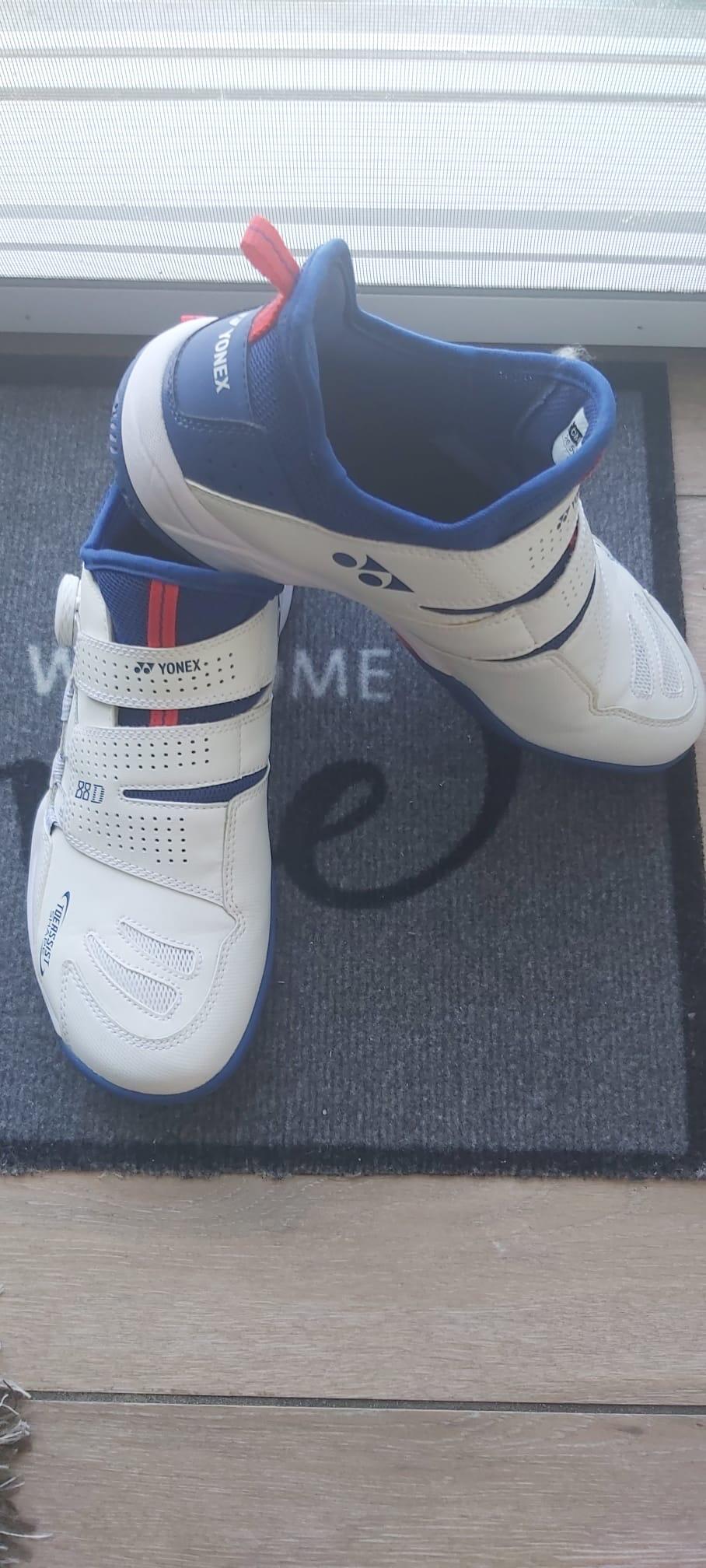 YONEX picture