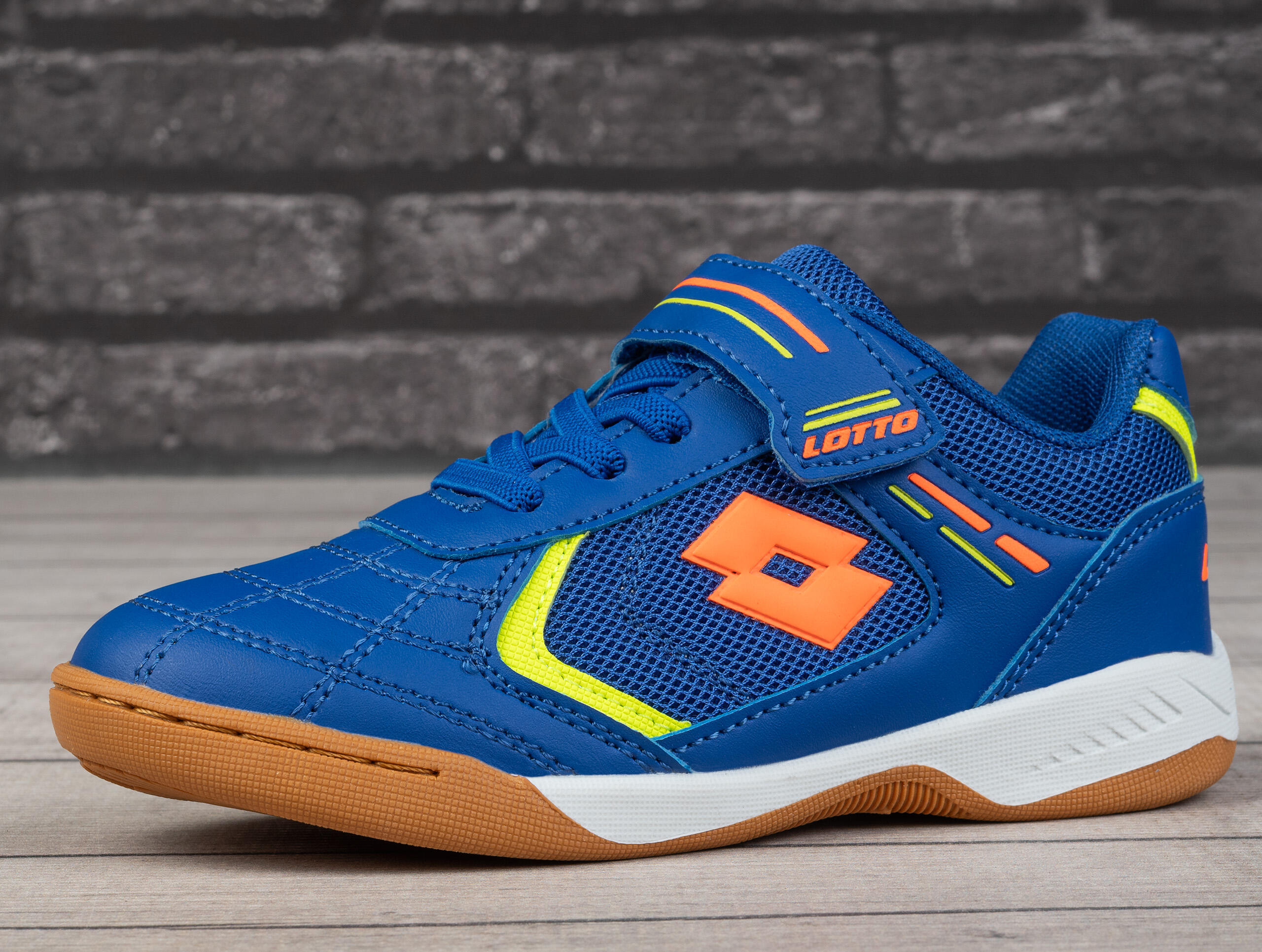 Buty dziecięce sportowe Lotto SOCCERA 3/7