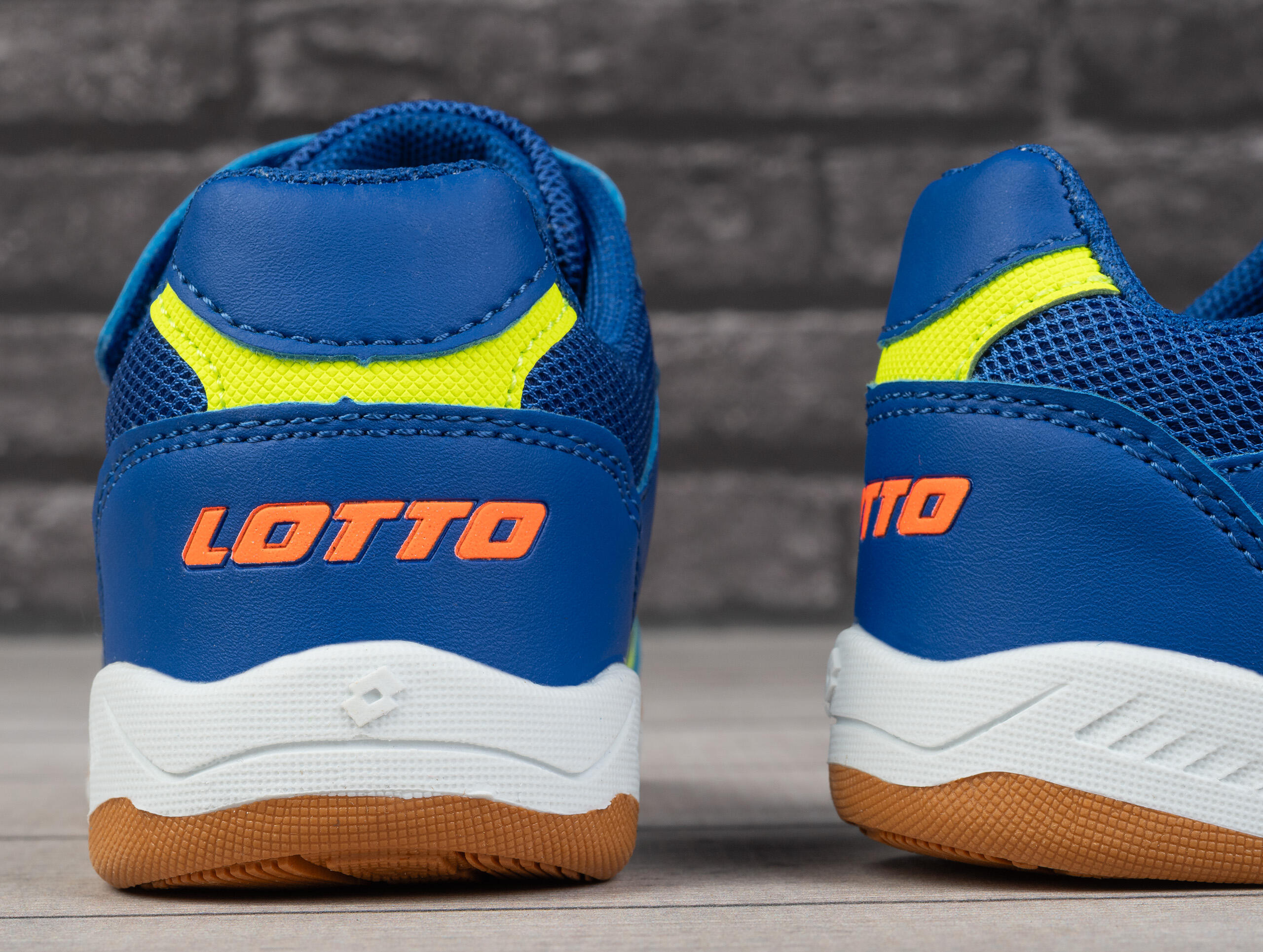 Buty dziecięce sportowe Lotto SOCCERA 4/7