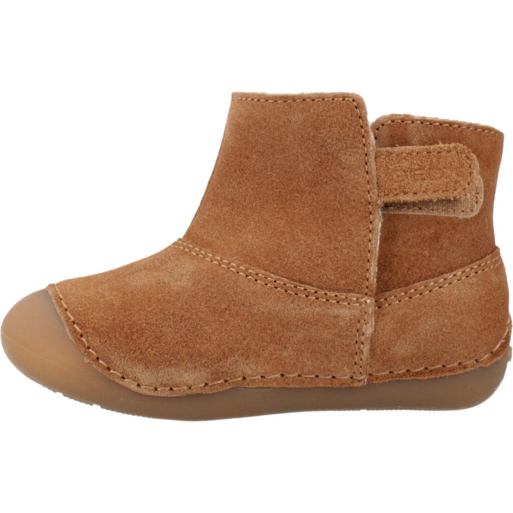 Botas Geox Modelo B Tutim Cor Castanho 2/5