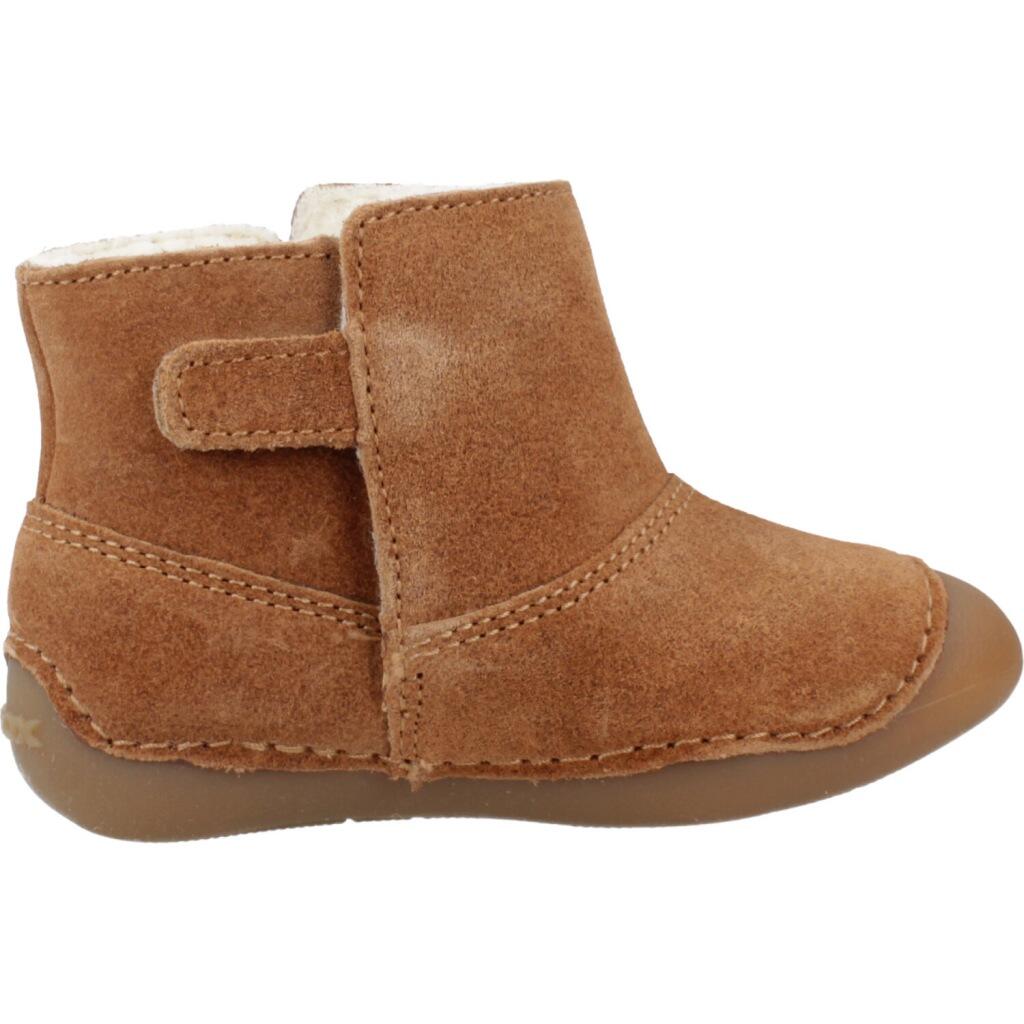 Botas Geox Modelo B Tutim Cor Castanho 4/5