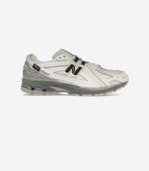 New Balance 1906R Cordura Tan Black