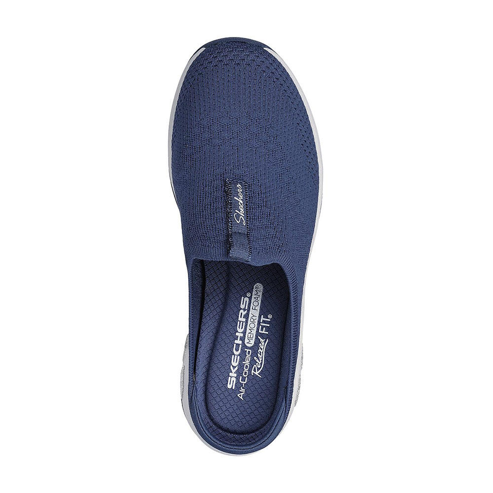 relaxed fit skechers air cooled memory foam