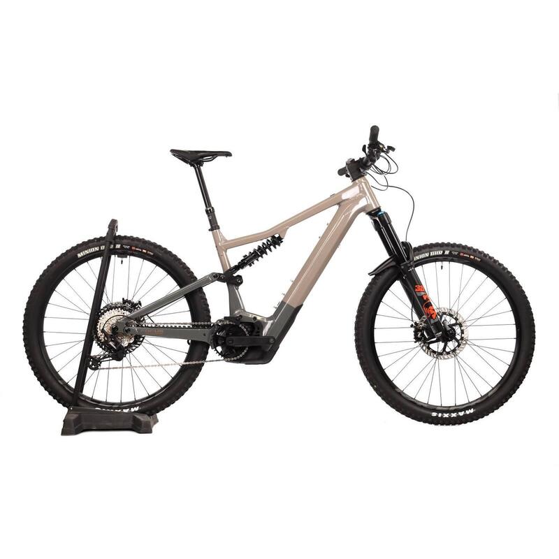 8ef3a4c1-95ee-4b59-9ba4-94a3b29f499e_c251c251