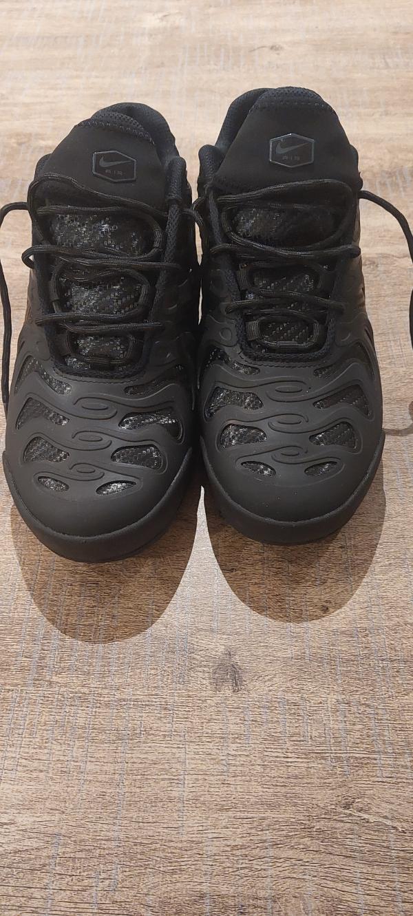 NIKE picture