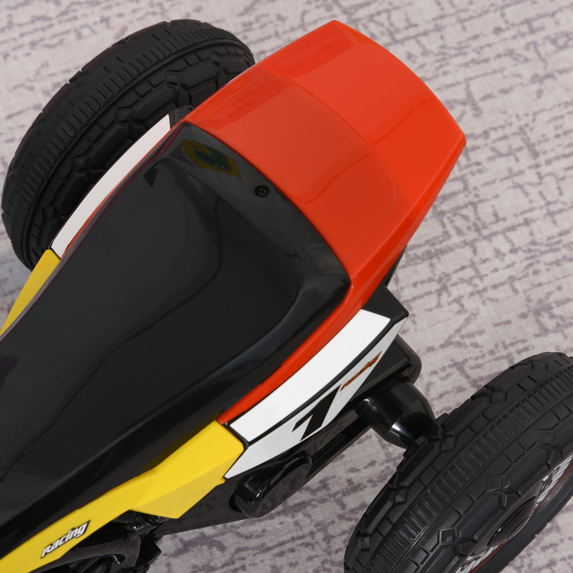 HOMCOM Triciclo per Bambini Stile Moto a Pedali con Luci e Suoni Età 18-36 Mesi 7/7