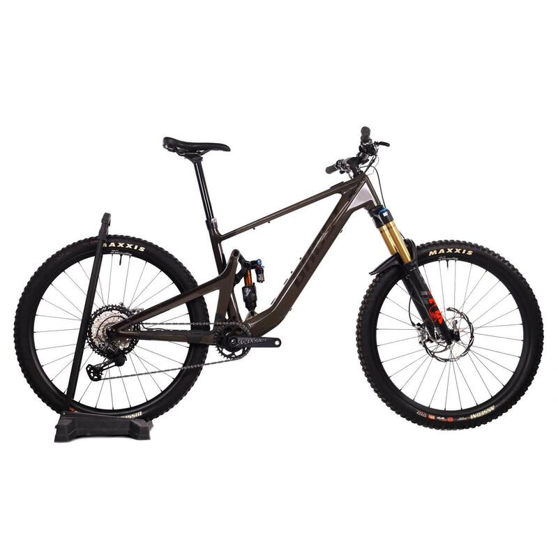 f1a0dd78-2b20-4e5d-94fb-a42d6b51ff40_c27c27c27