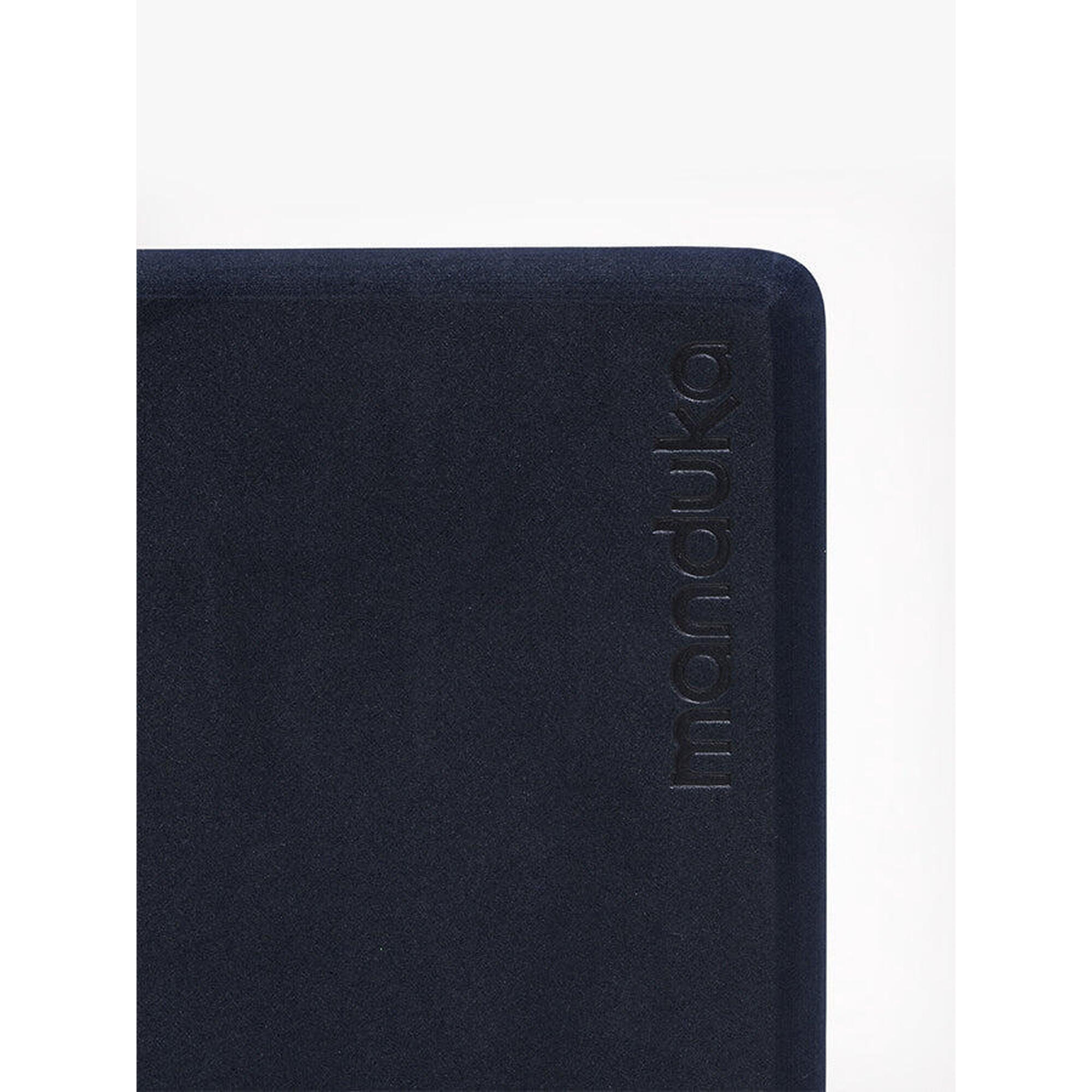Bloc de yoga Manduka din spuma reciclata - Cub de exercitii Midnight