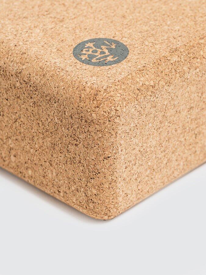 Blok na jógu Manduka Lean Cork 4/4