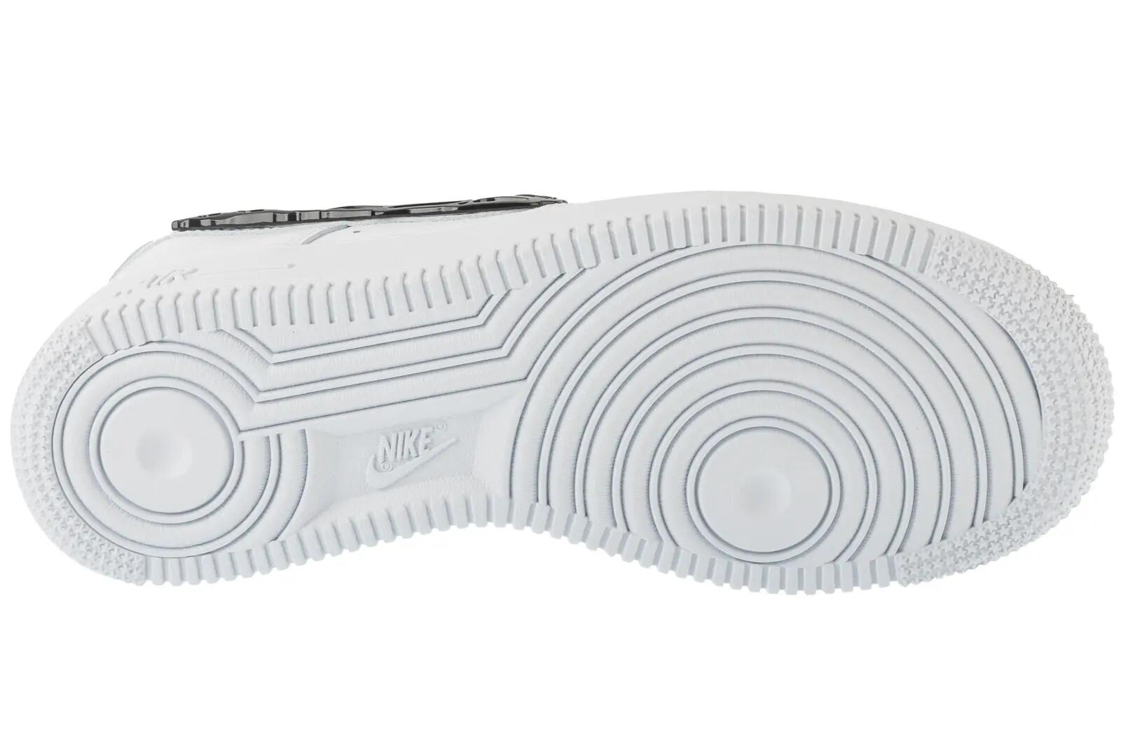 Chaussures de sport Nike Air Force 1 07 4/6