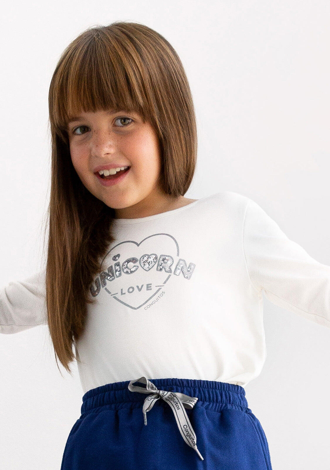 Camiseta de Niña De Manga Larga en Blanco con Estampado de Lentejuelas 4/4