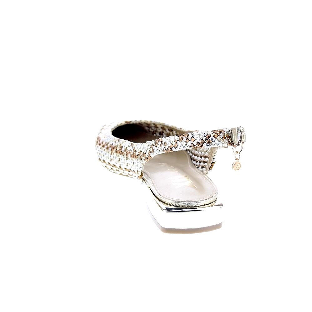 Sandalias XTI  143938 Oro  Mujer 3/4