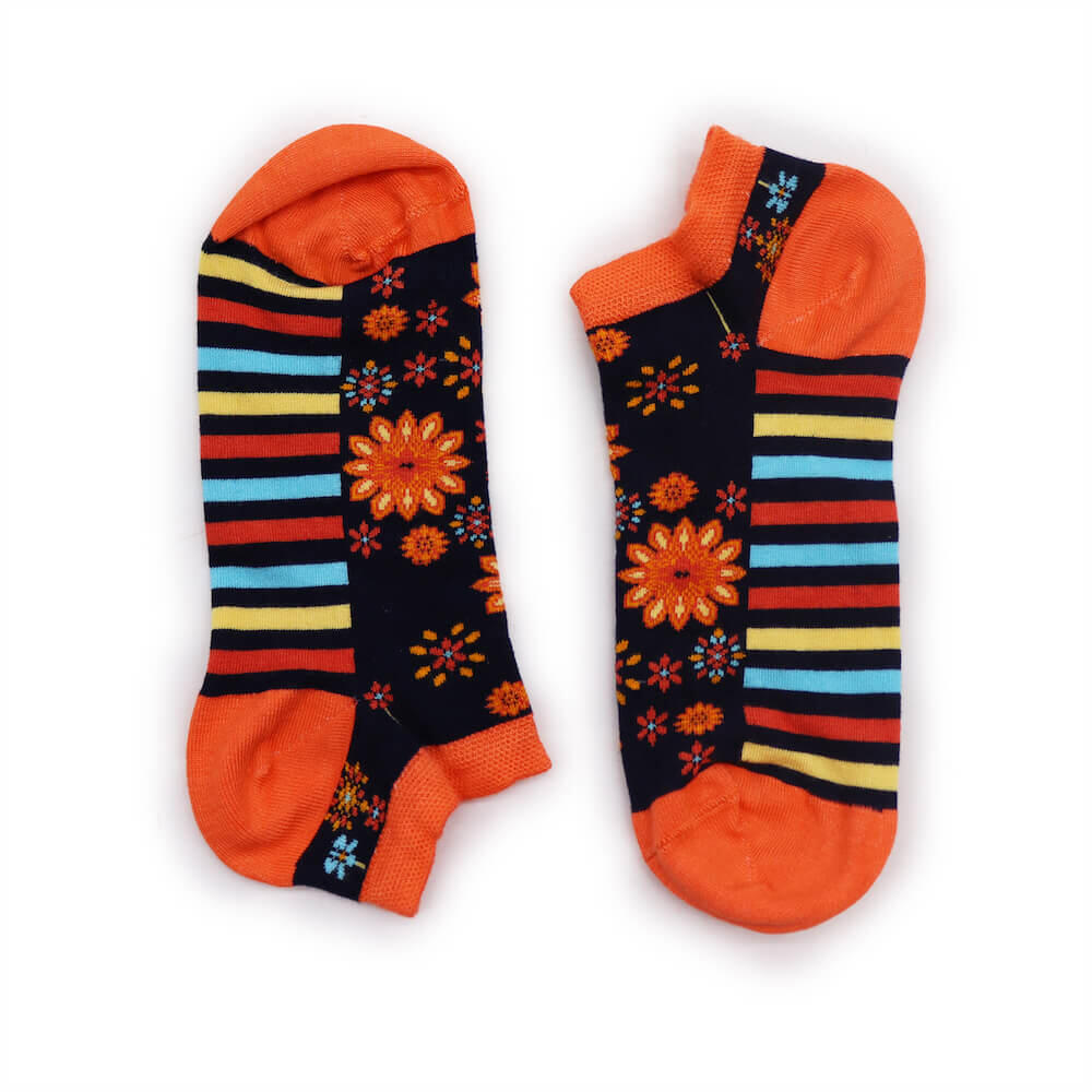 Calcetines tobilleros de bambú Hop Hare - Flores de mandala 2/5