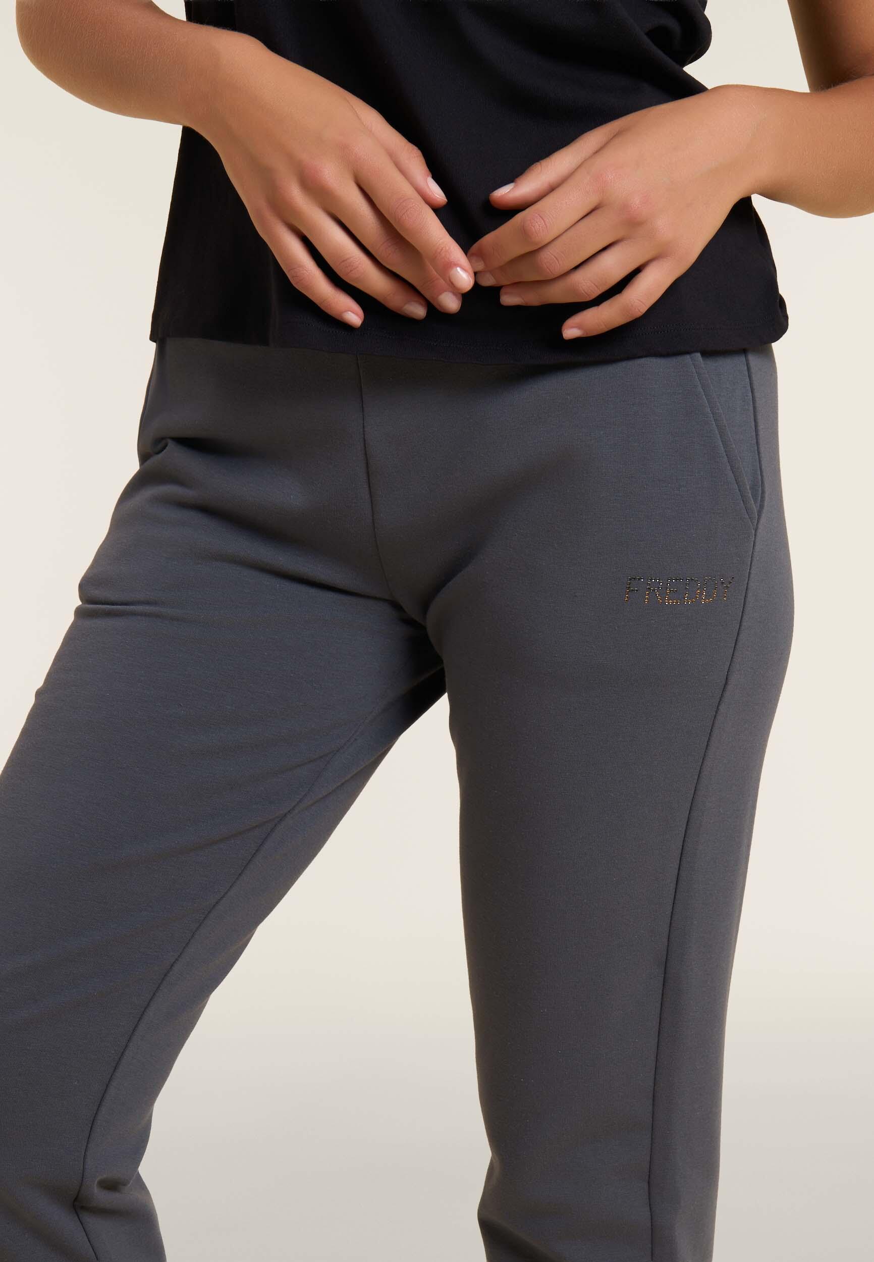 Pantalón deportivo para mujer con bajo recto y logotipo en strass 4/4