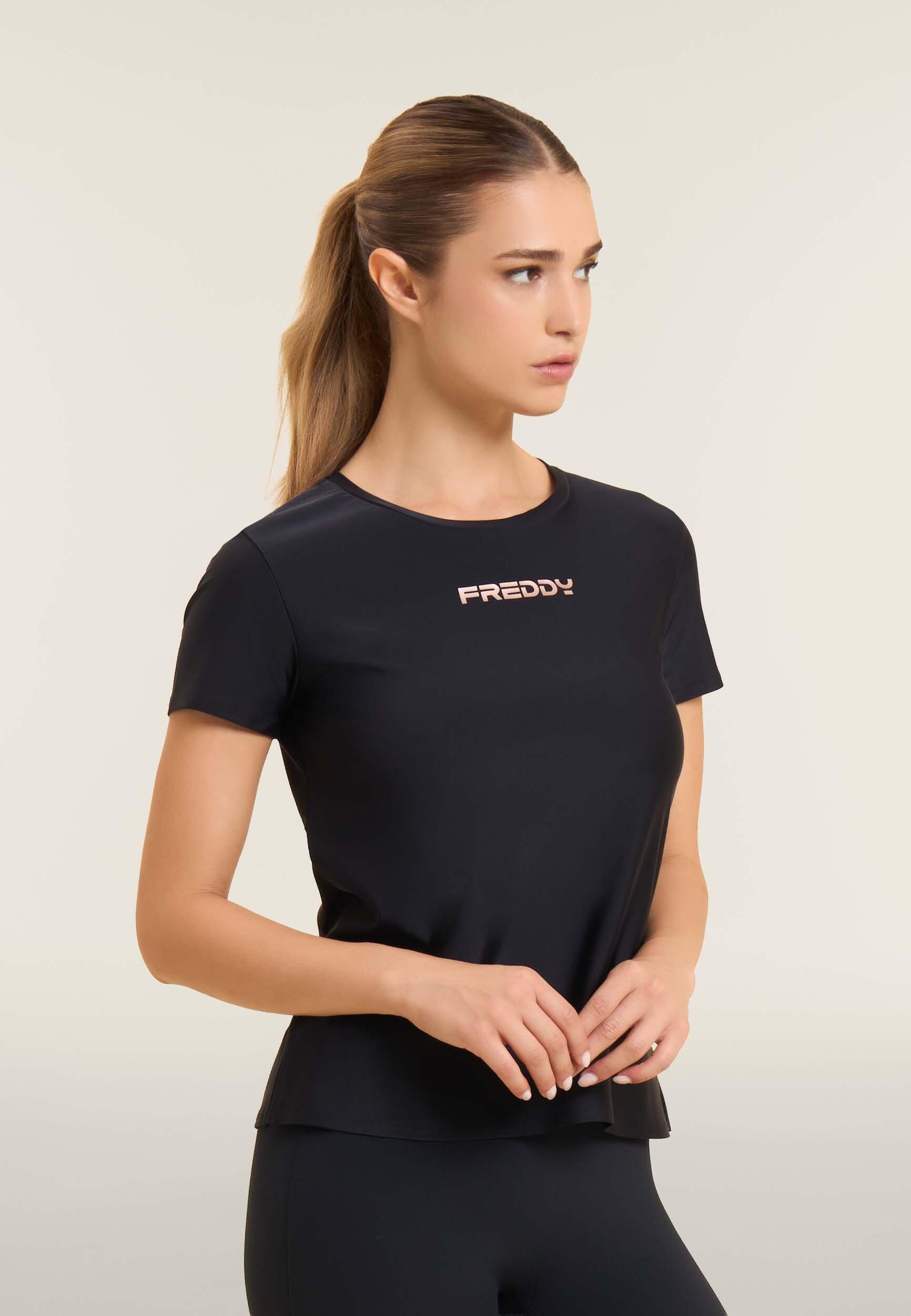 T-shirt technique avec fentes latérales et coupe classique 2/4