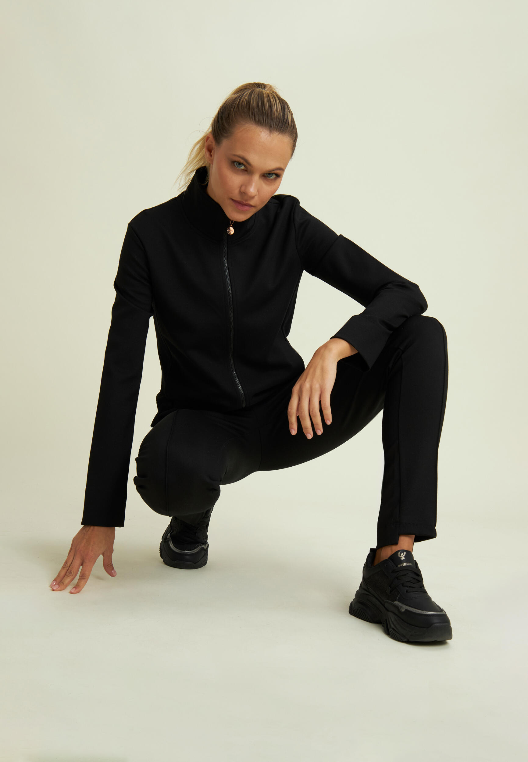 Pantalon en viscose avec bord asymétrique 5/5