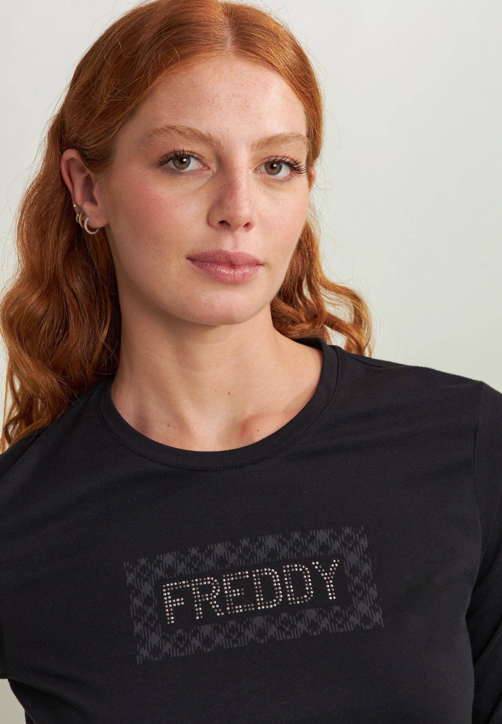 T-shirt comfort manica lunga con retro stampato 3/4