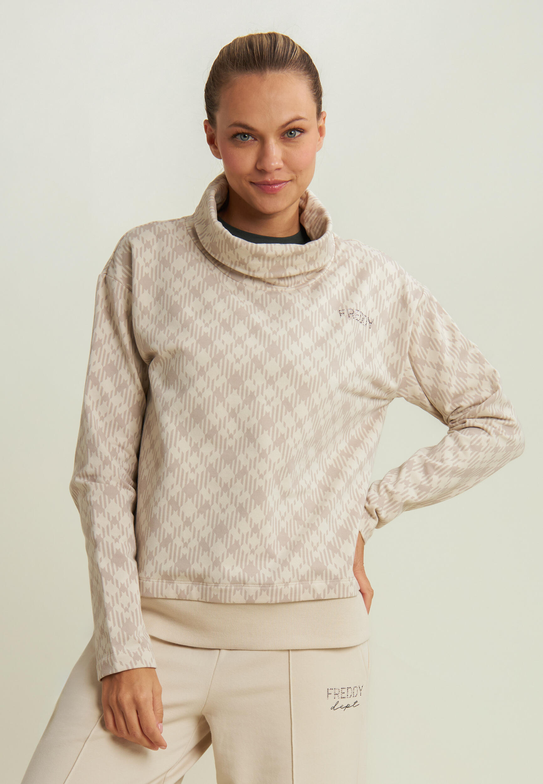 Felpa comfort fit fantasia all-over con fondo sovrapposto 2/4