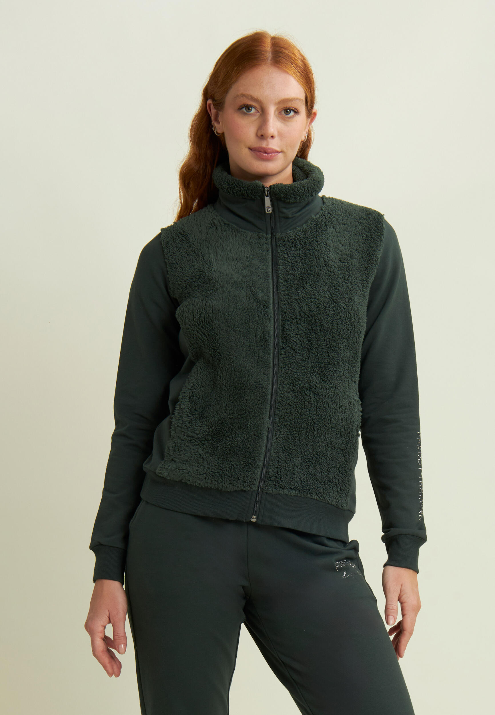 Sudadera de cremallera, cuello y parte delantera de polar sherpa y logotipo con 2/5