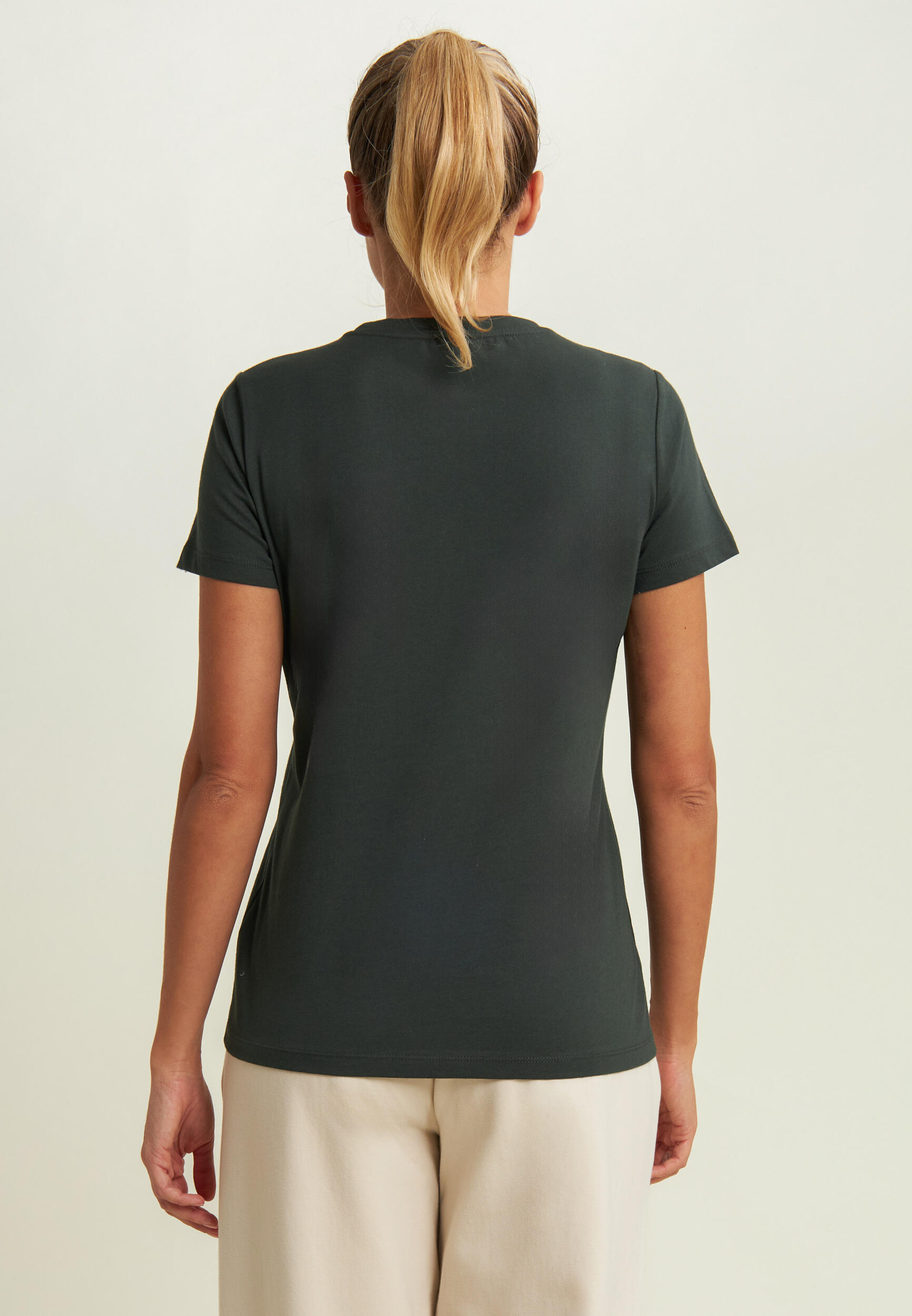 T-shirt avec logo en clous sur le devant 2/4