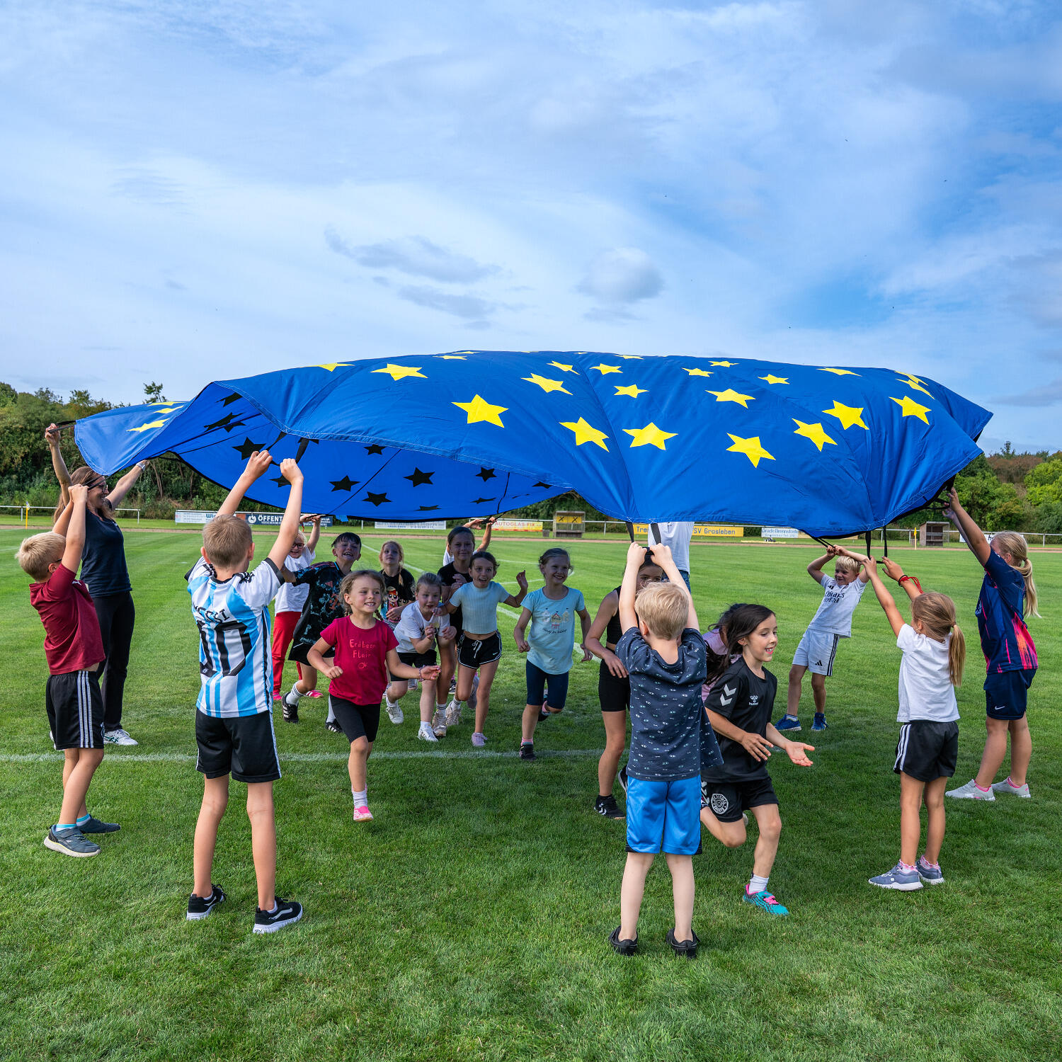 Schwungtuch Sternenhimmel Bewegungsspiele Unisex 2/3
