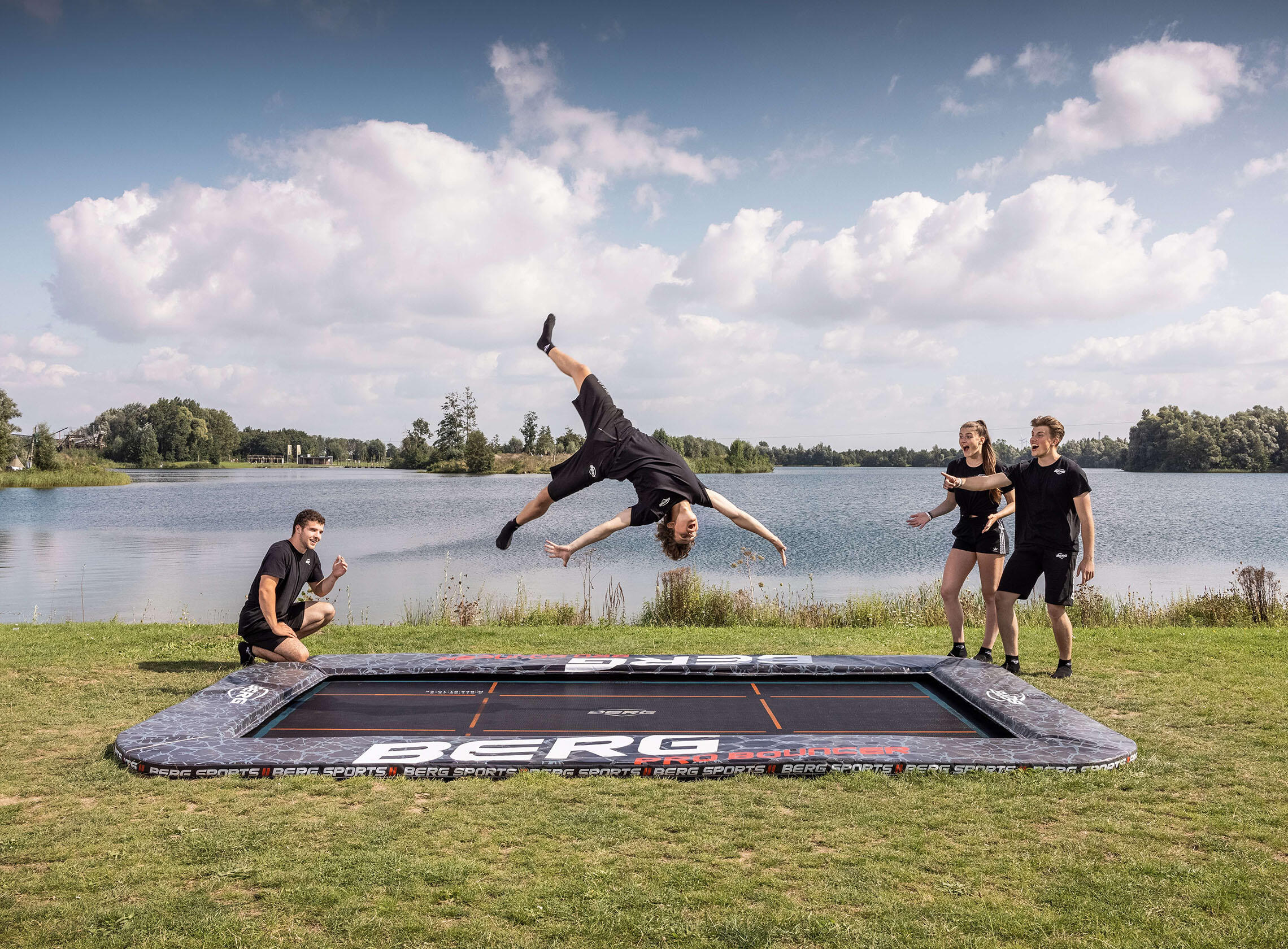 Trampoline 500x300, Ultim Pro Bouncer FlatGround 500 2/4
