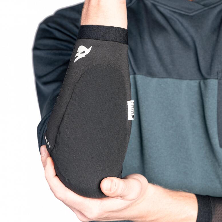 Bluegrass Aura Elbow Black, Gr. M 5/6