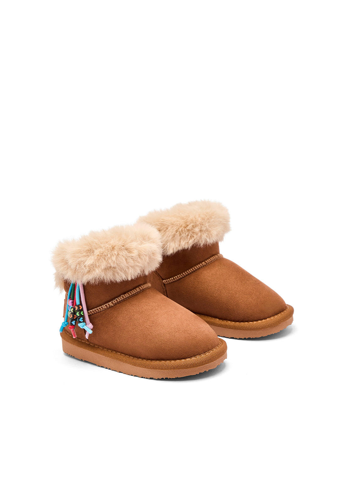 Botas de Niña Estilo Australianas Forro de Pelo con Charm 2/4
