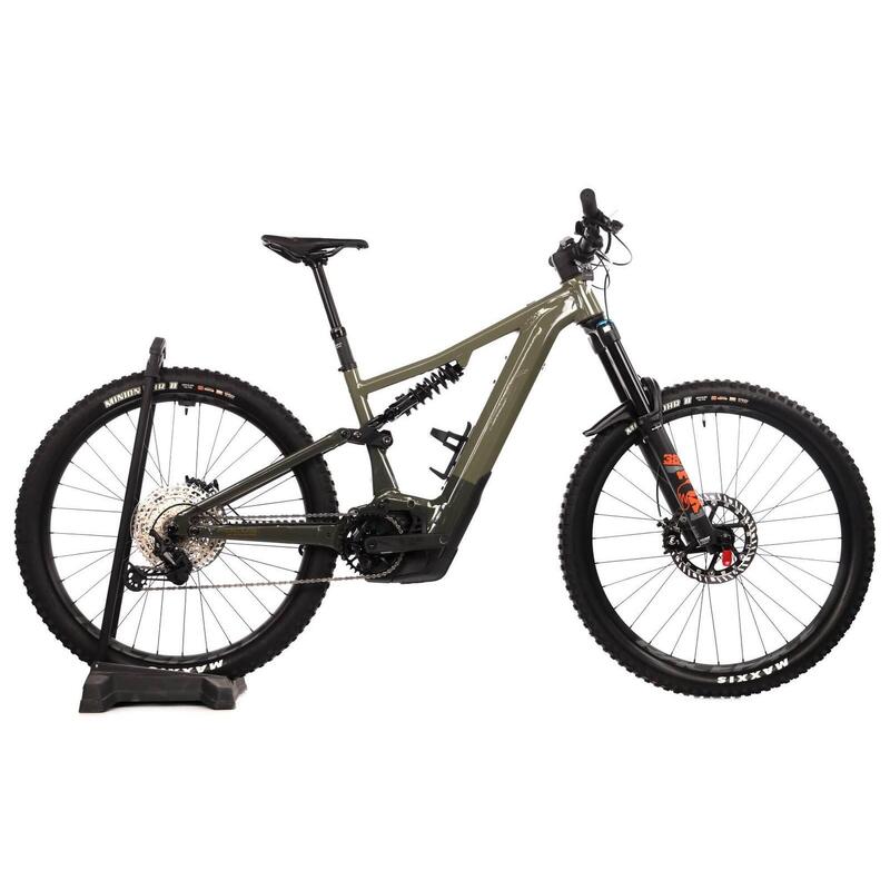 ffd11ac1-3daf-442e-8cfe-e83d42d3fb7c_c9c9c9