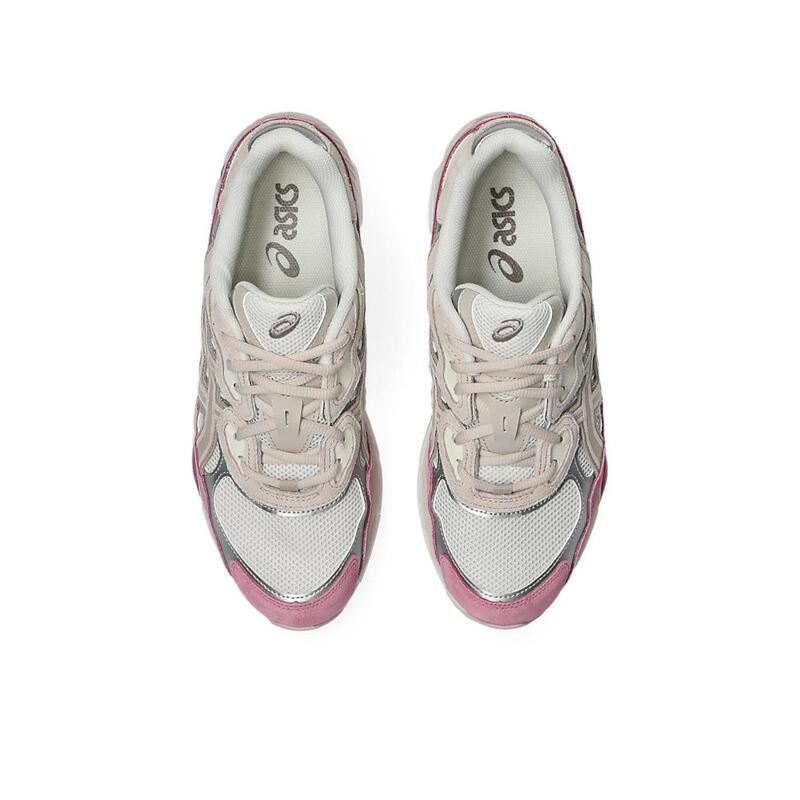 Gel-NYC Strawberries Cream