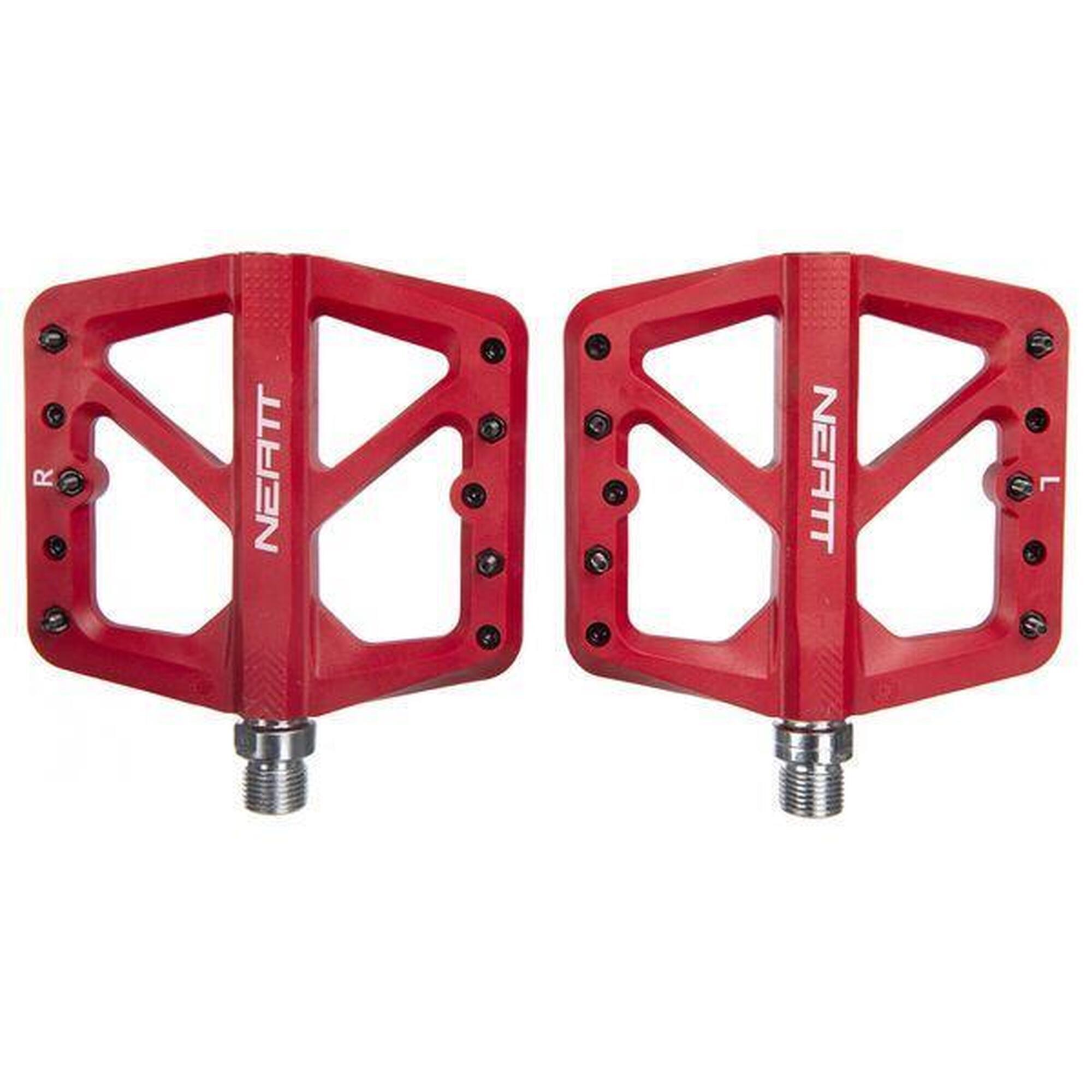 Paire de Pédales Plates Neatt Composite 5 Picots Rouge promo      2700€ 3499€ -22%    * La vente débute le 26/08/2025    NEATT Paire de Pédales Plates Neatt Composite 5 Picots RougeVendu exclusivement en ligne   