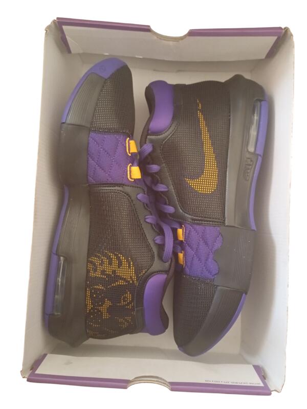 NIKE picture